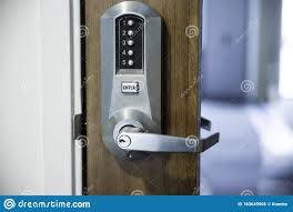 Apertura de puertas de seguridad